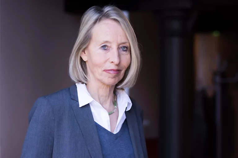 Porträt von Birgit Mandel, Professorin Universität Hildesheim